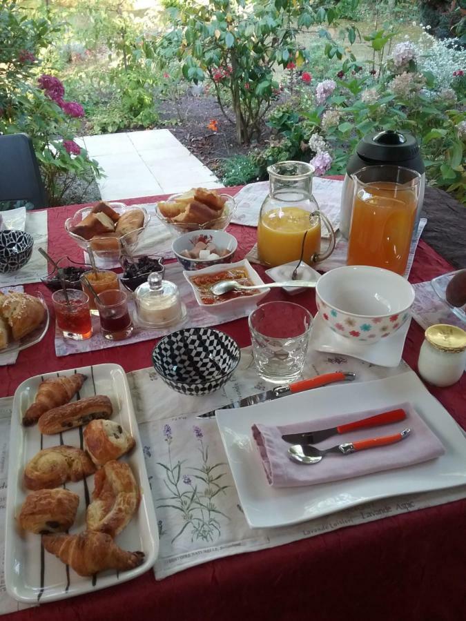 Au Jardin De Lisa Bed & Breakfast Cherreau Luaran gambar